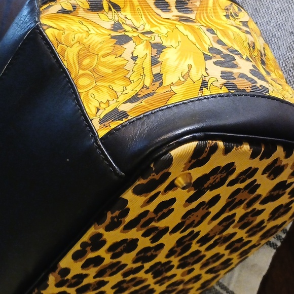 Authentic Gianni Versace Flower Leopard Vanity Hand Bag PVC Leathet - Picture 11 of 16